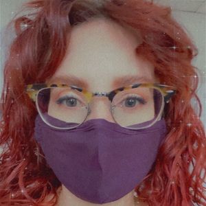 Meet your Posher, Caitlin